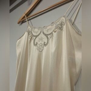 Vintage 70s 80s Vanity Fair Nylon Full Slip Nightgown Small Ivory Lace Gown USA